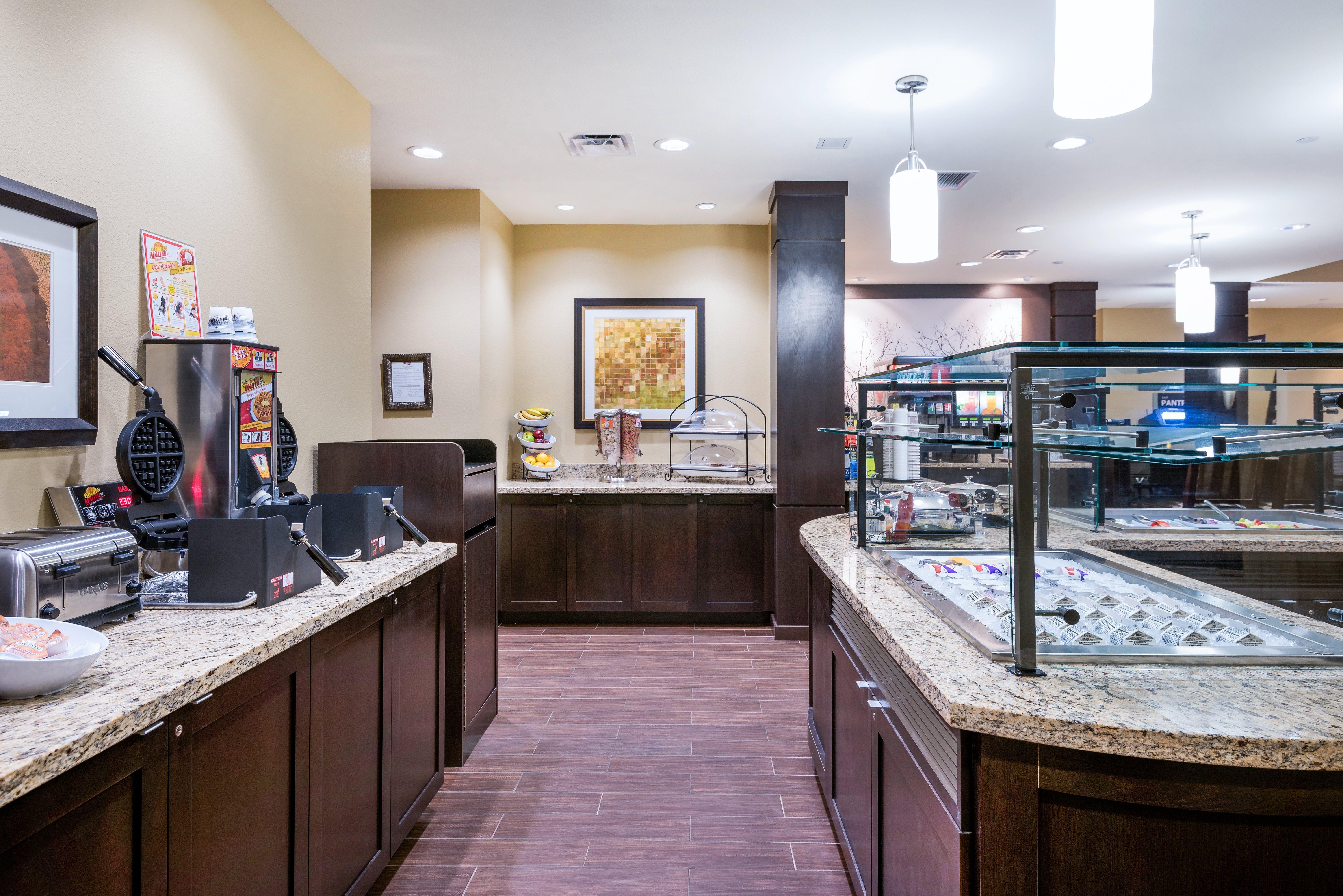 Staybridge Suites Eau Claire - Altoona By Ihg Exterior photo