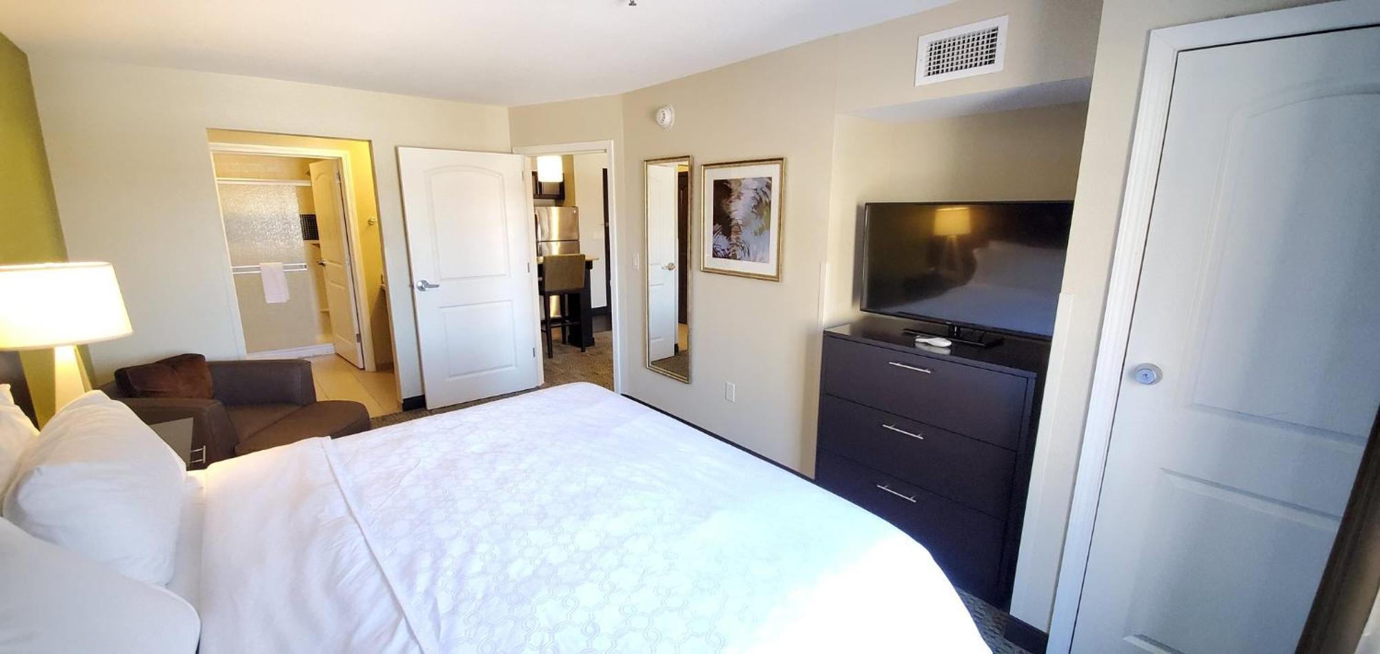 Staybridge Suites Eau Claire - Altoona By Ihg Exterior photo